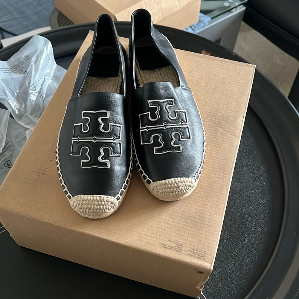 Tory Burch women’s shoes!!